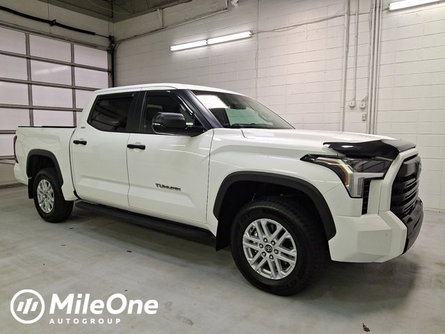 2024 Toyota Tundra SR5's photo