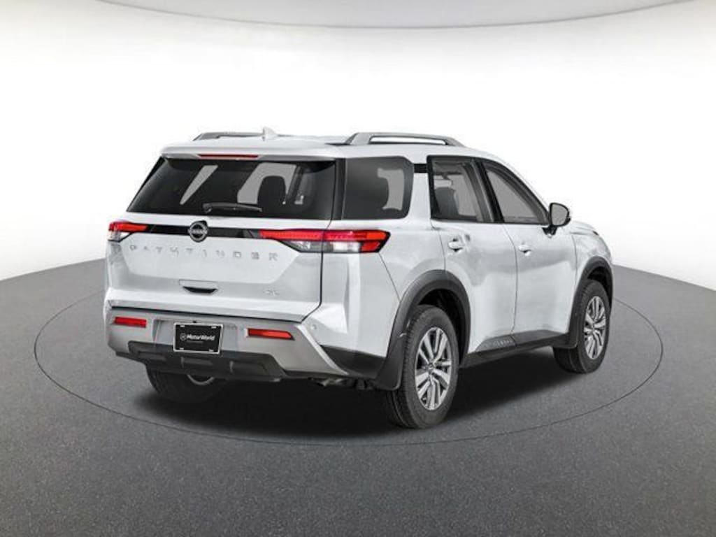 Used 2025 Nissan Pathfinder SL SUV