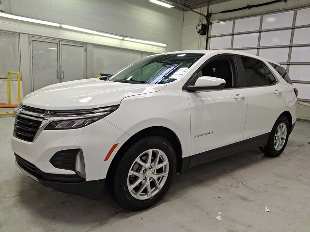 2024 Chevrolet Equinox LT photo 3