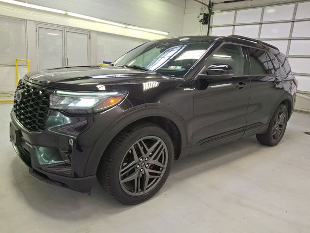 Used 2025 Ford Explorer ST-Line SUV