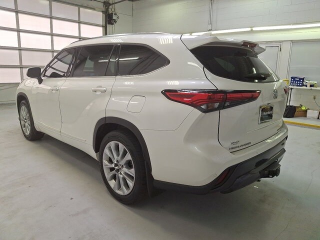 2021 Toyota Highlander Limited photo 4