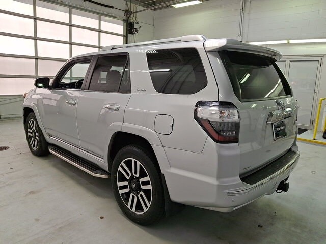 2020 Toyota 4Runner Limited photo 2