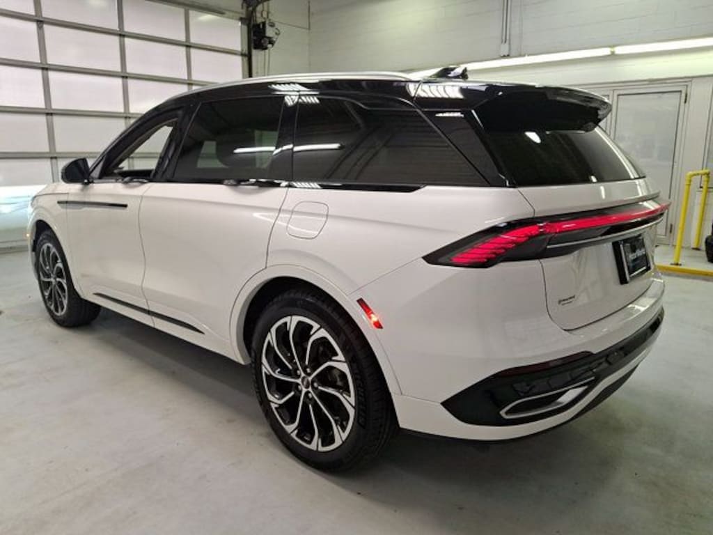 Used 2025 Lincoln Nautilus Reserve SUV