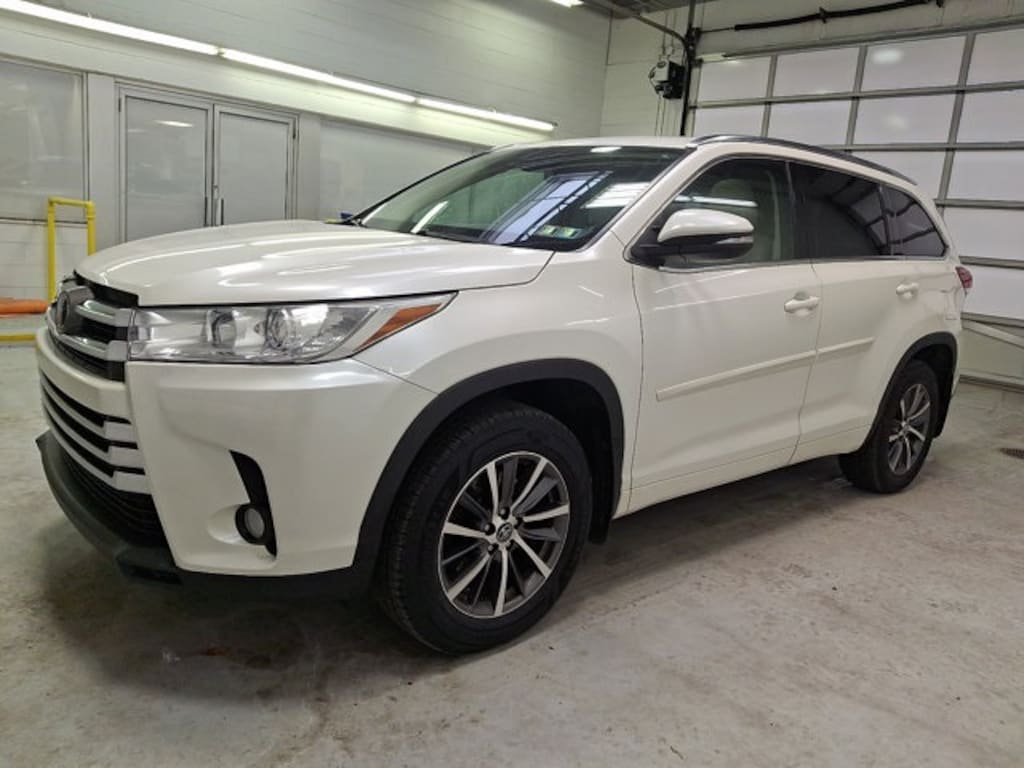 Used 2018 Toyota Highlander XLE SUV