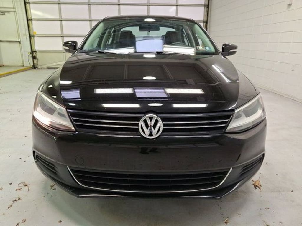 Used 2013 Volkswagen Jetta 2.5L SE Sedan