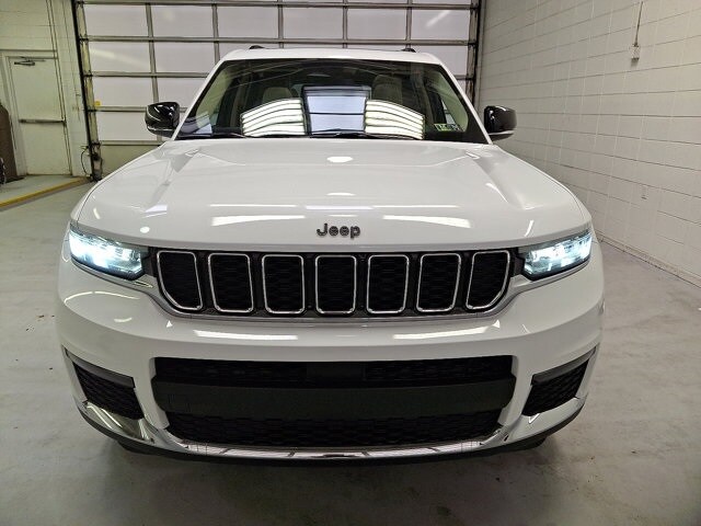 2021 Jeep Grand Cherokee Limited photo 2