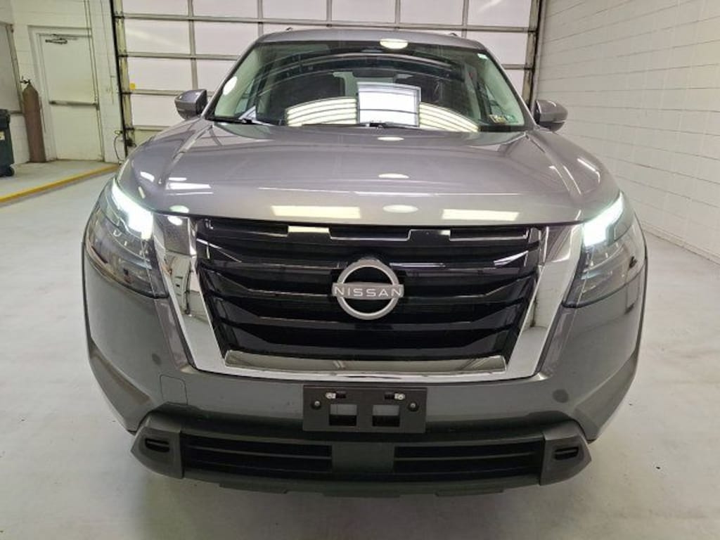 Used 2024 Nissan Pathfinder SV SUV