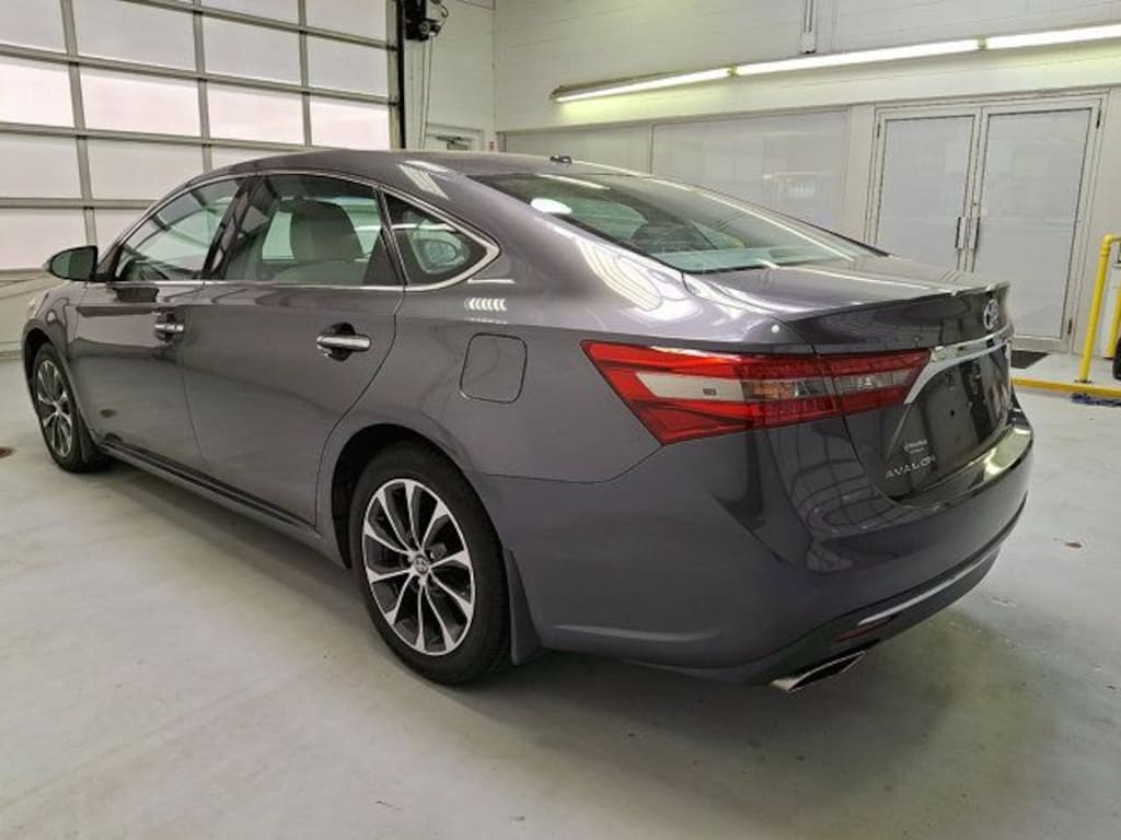 Used 2016 Toyota Avalon XLE Sedan