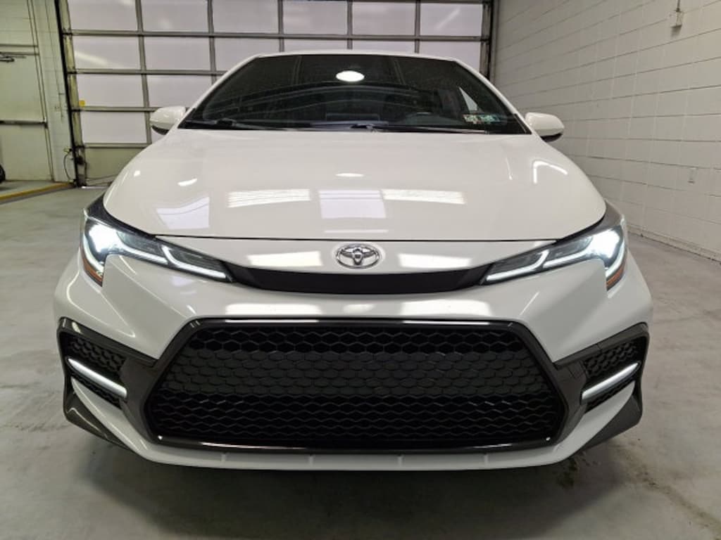 Used 2020 Toyota Corolla SE Sedan