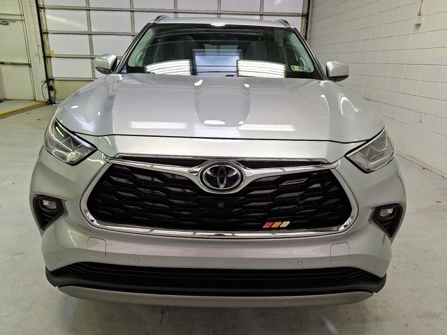 2022 Toyota Highlander Platinum photo 2