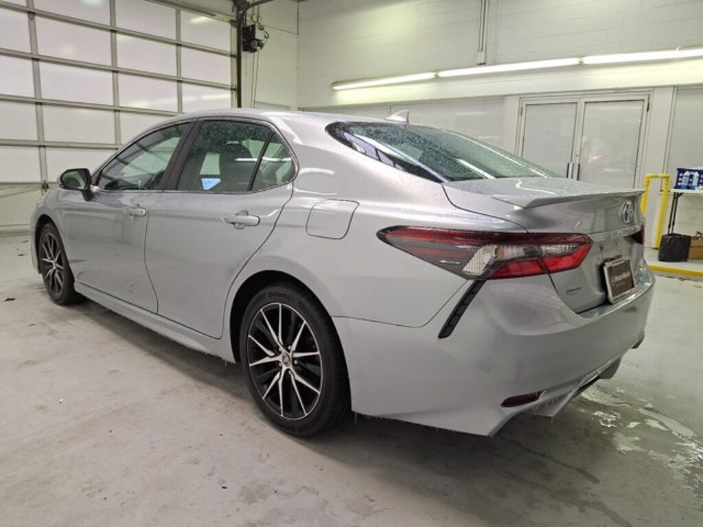Used 2024 Toyota Camry SE Sedan
