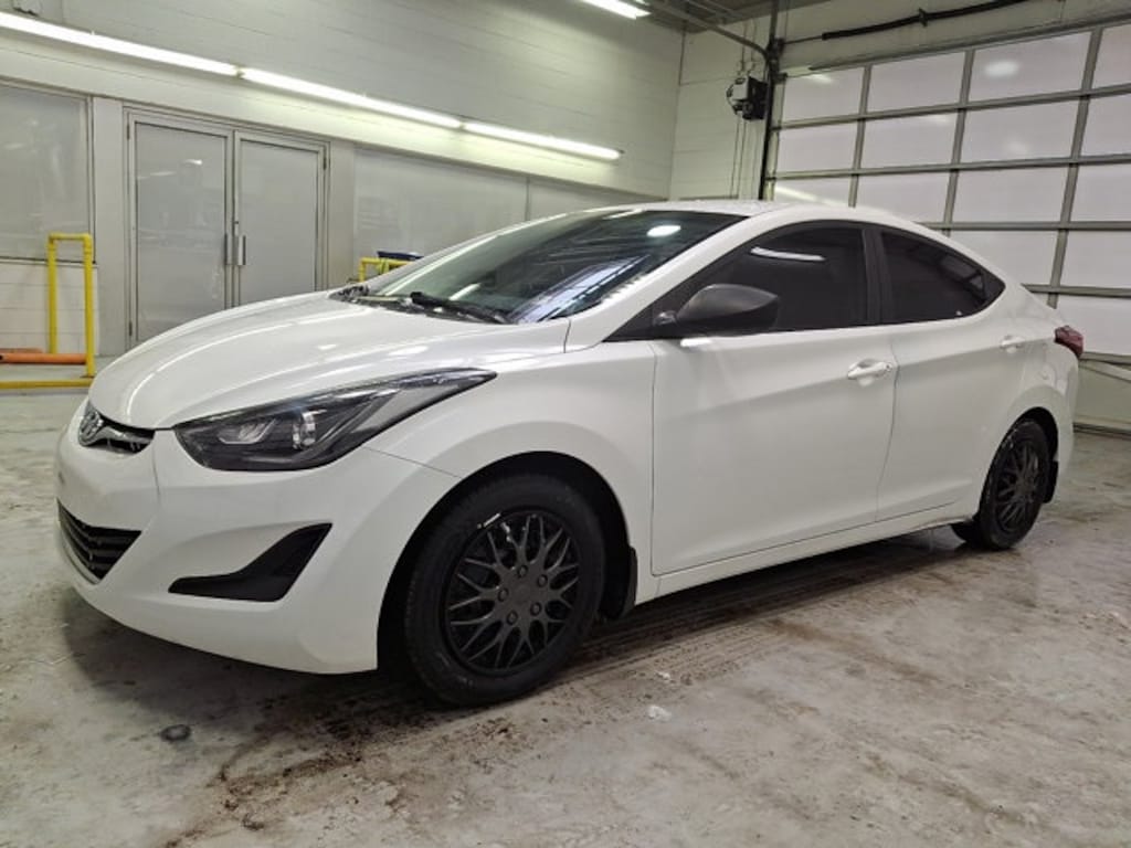 Used 2016 Hyundai Elantra SE Sedan