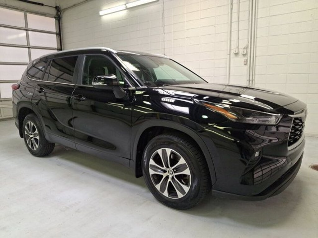 Used 2023 Toyota Highlander XLE SUV