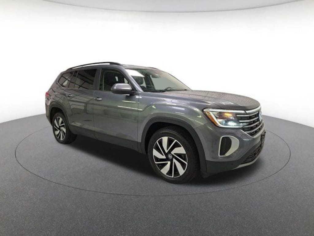 Used 2025 Volkswagen Atlas 2.0T SE w/Technology SUV