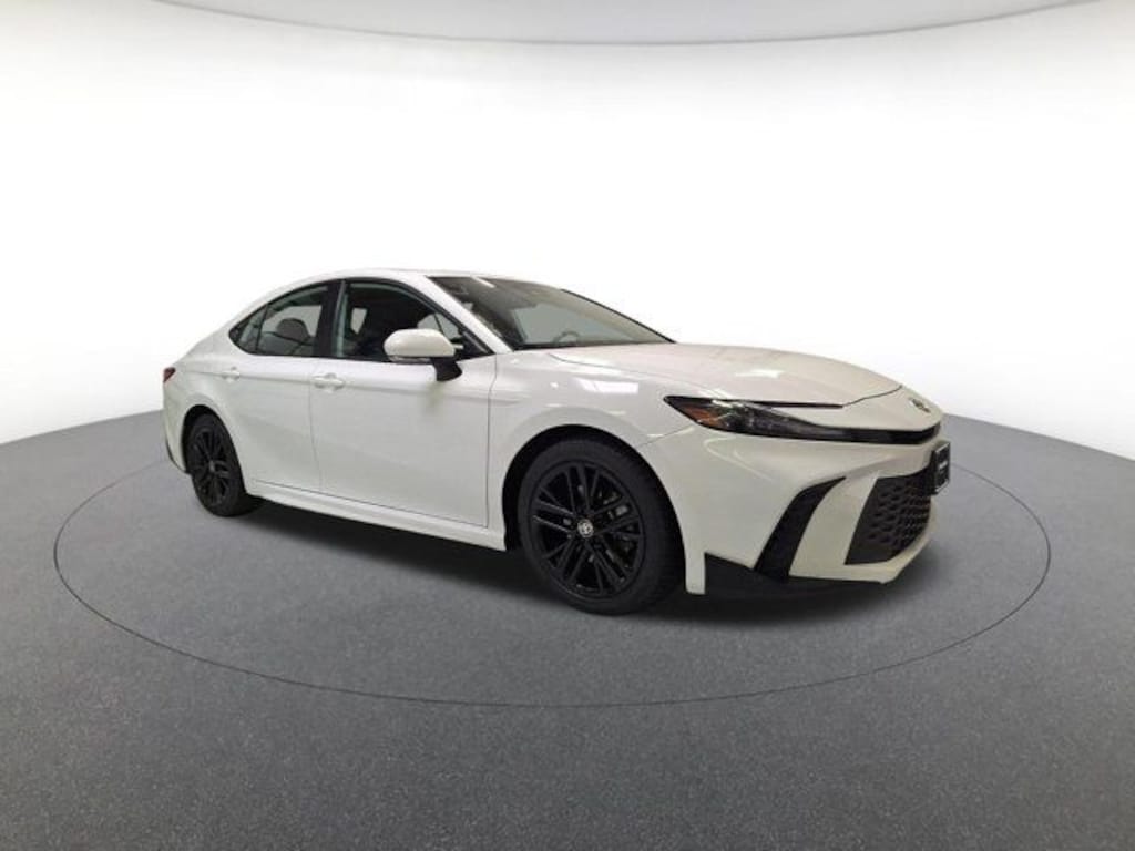 Used 2025 Toyota Camry SE Sedan