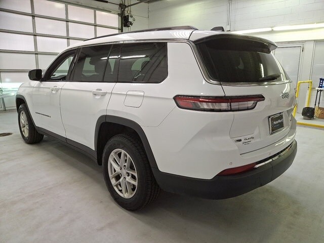 2021 Jeep Grand Cherokee Laredo photo 4