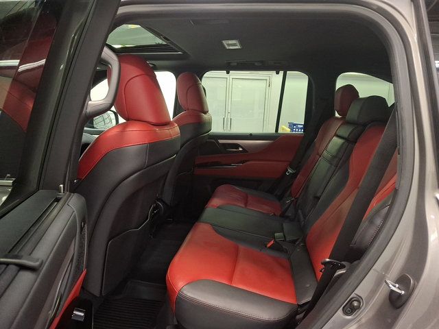 2023 Lexus LX F-Sport - Photo 10