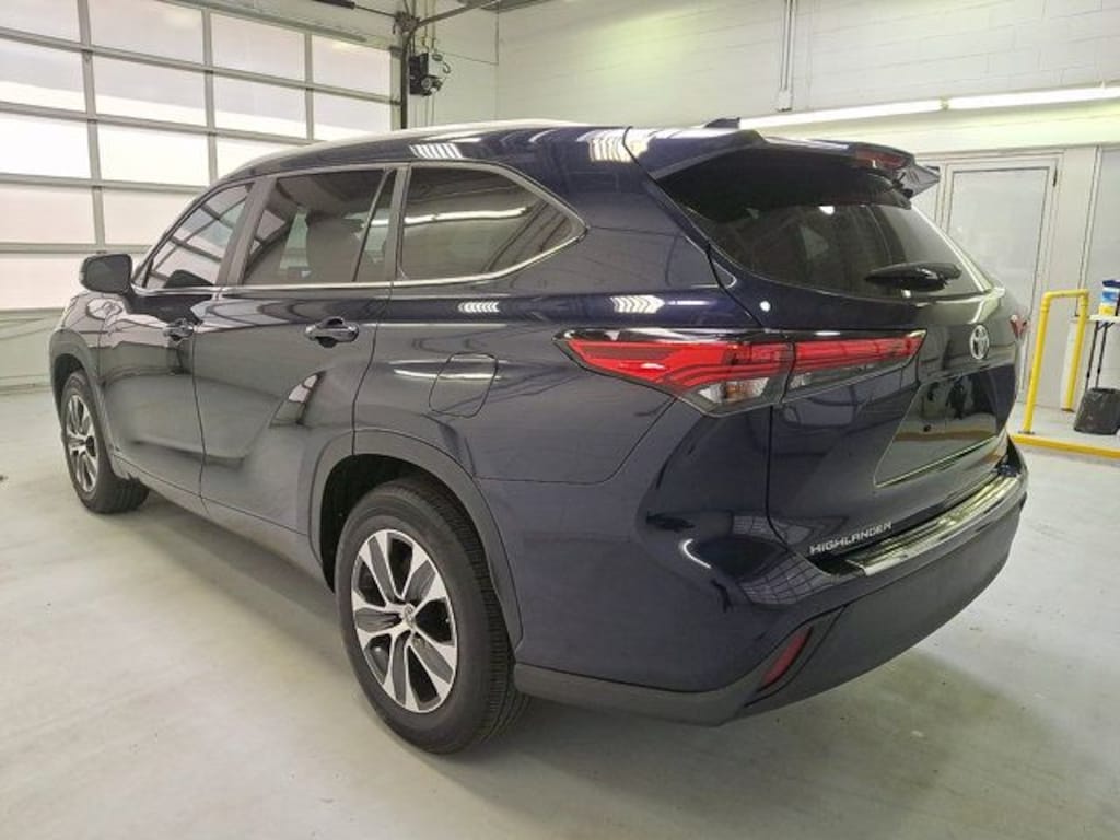 Used 2023 Toyota Highlander XLE SUV