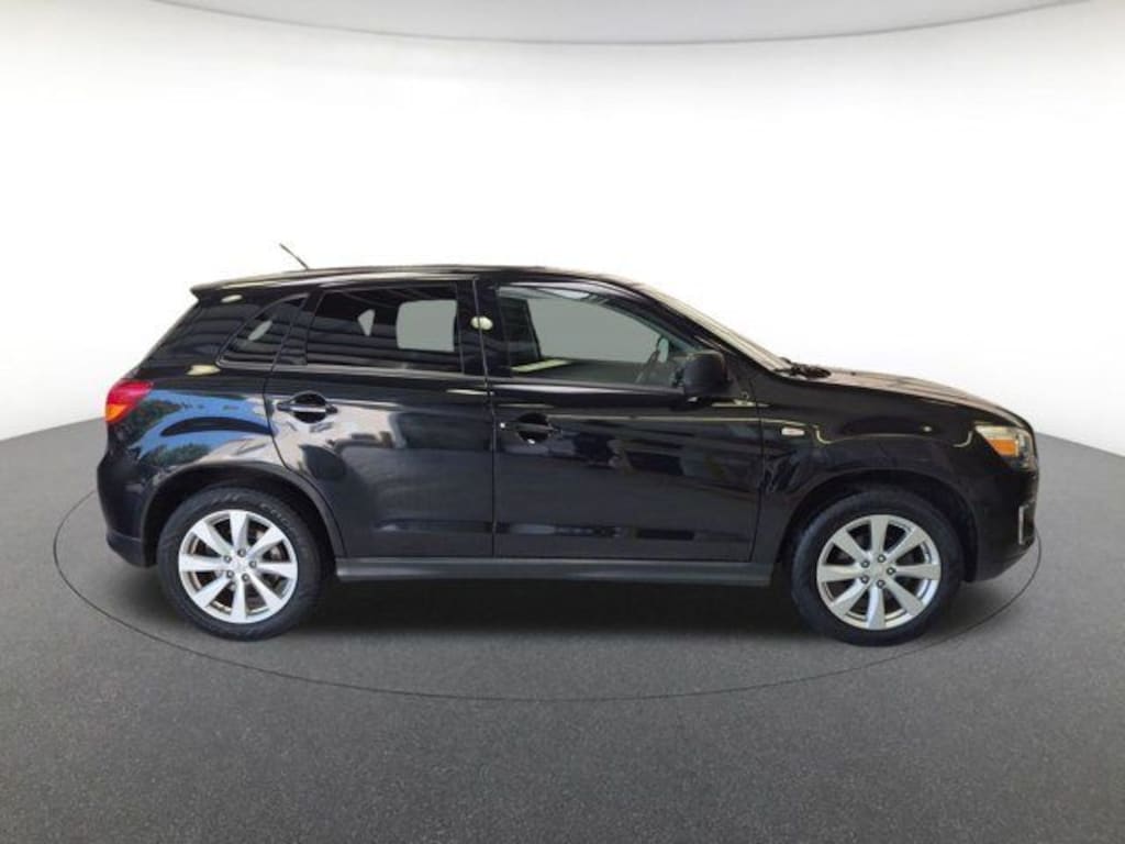 Used 2015 Mitsubishi Outlander Sport ES SUV