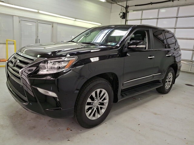 2018 Lexus GX 460 Luxury photo 3