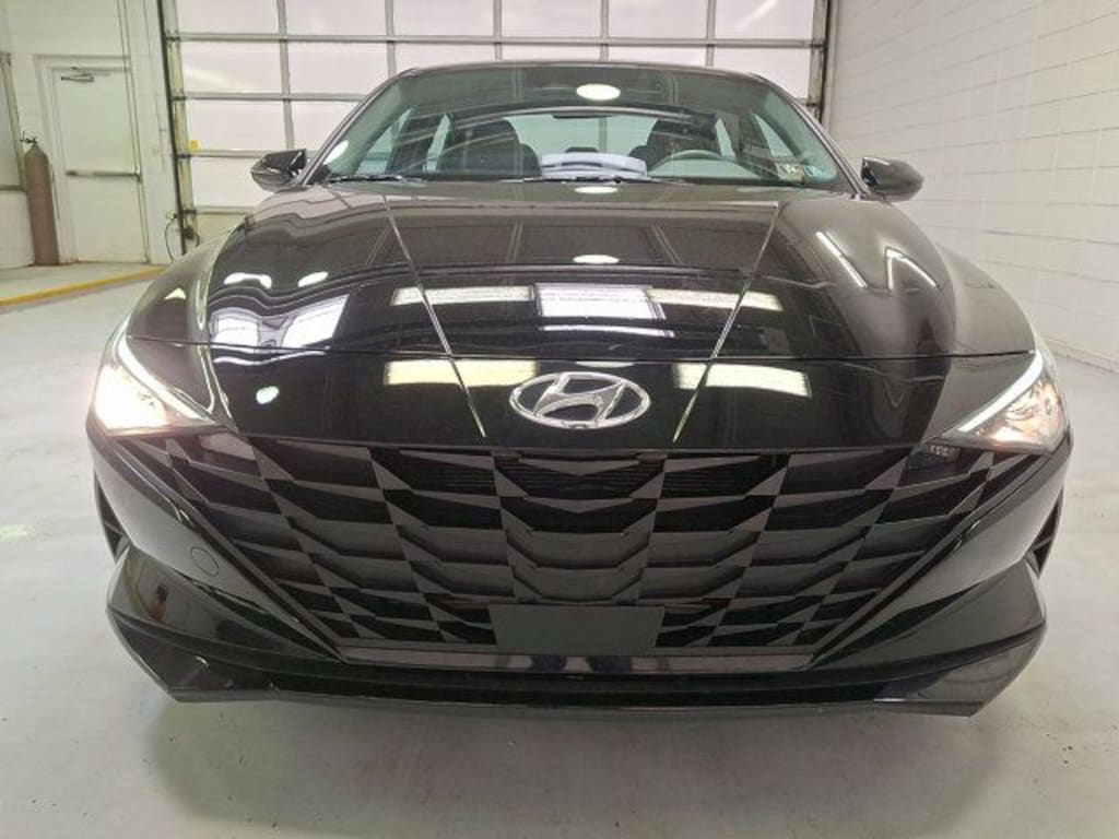 Used 2023 Hyundai Elantra SEL Sedan