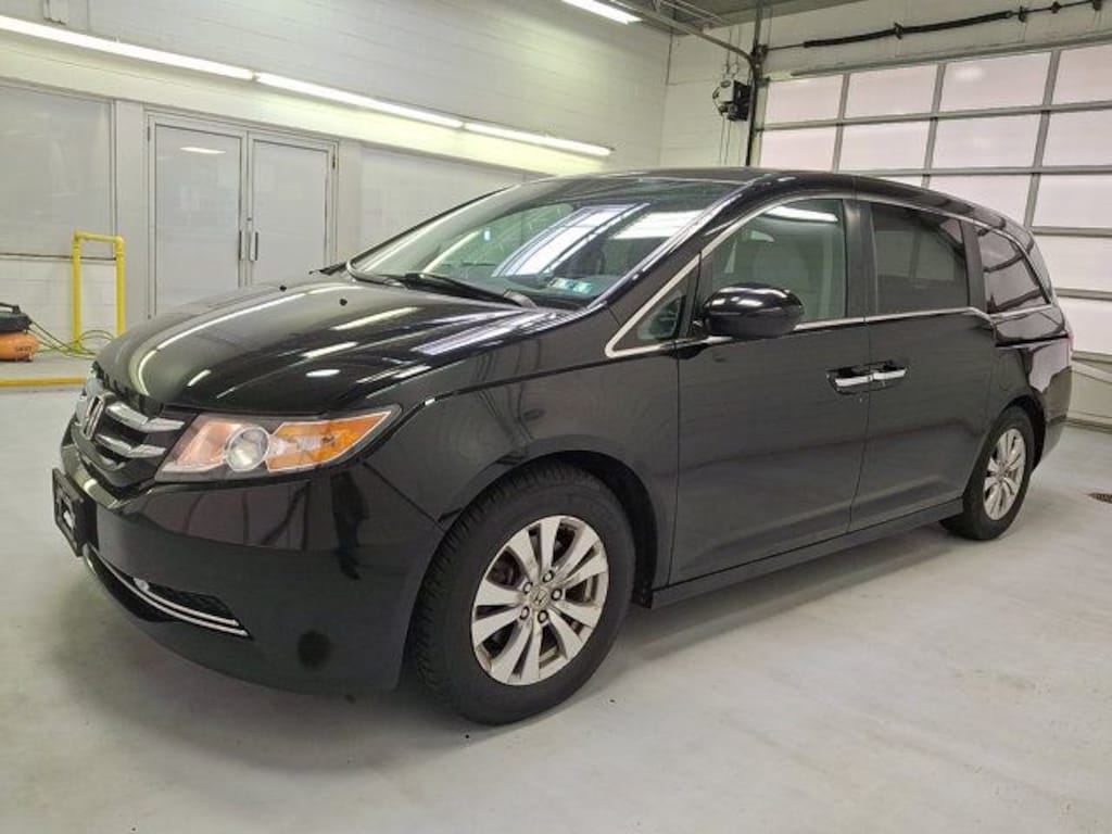 Used 2016 Honda Odyssey SE Minivan/Van
