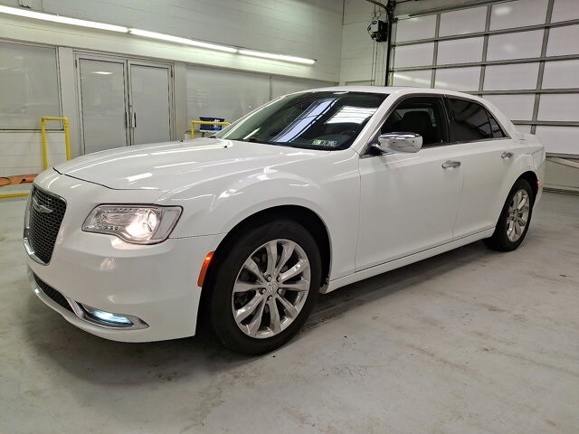 2019 Chrysler 300 Limited photo 3