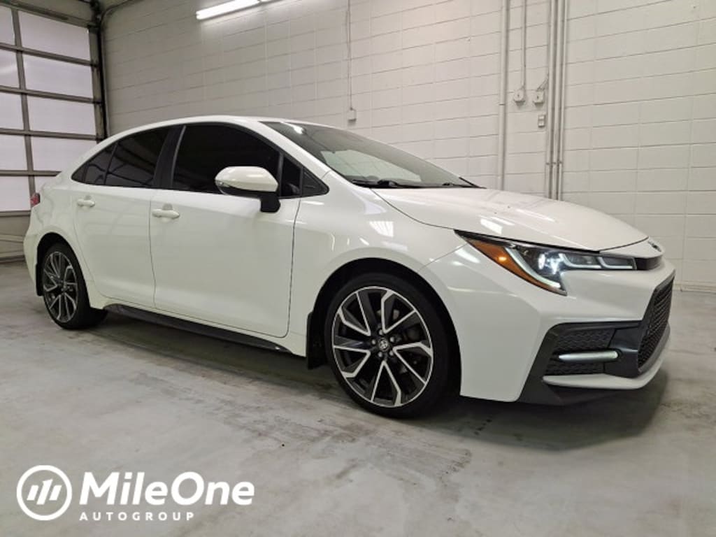 Used 2020 Toyota Corolla SE Sedan