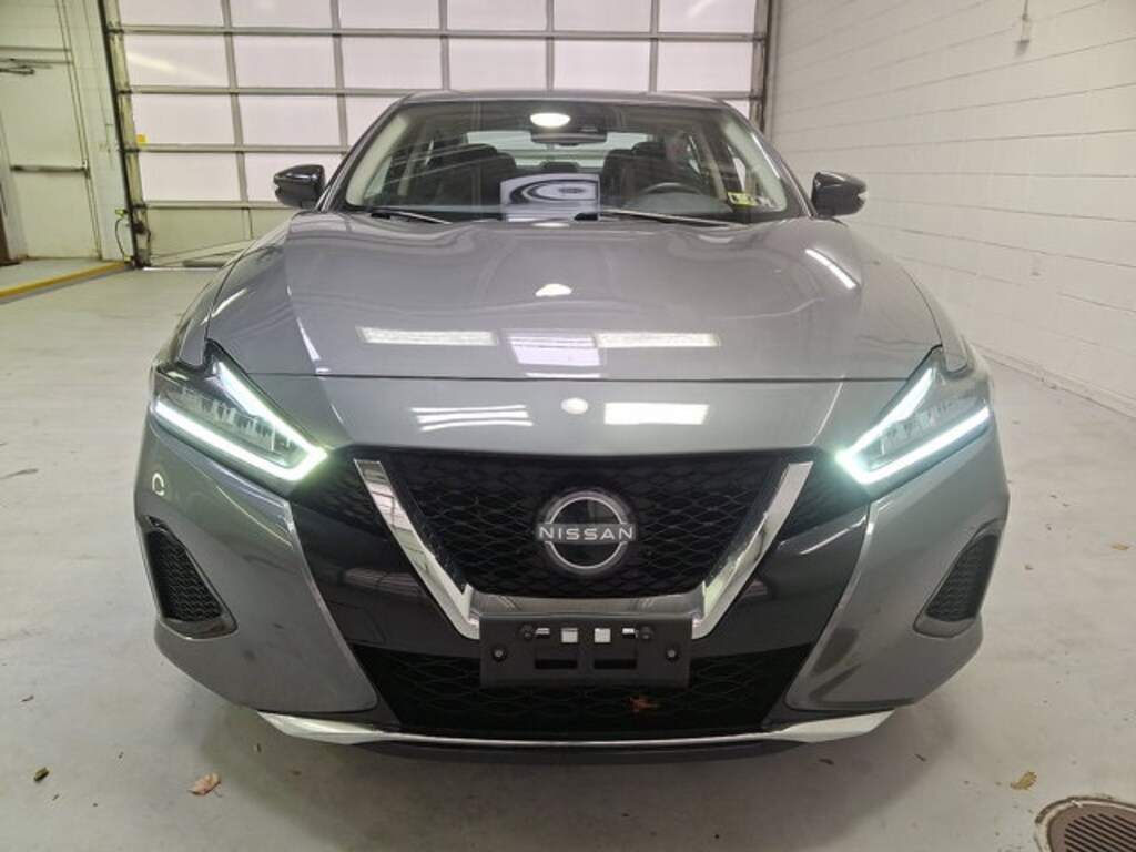 Used 2023 Nissan Maxima SV Sedan