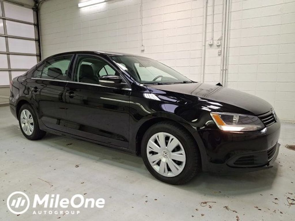 Used 2013 Volkswagen Jetta 2.5L SE Sedan