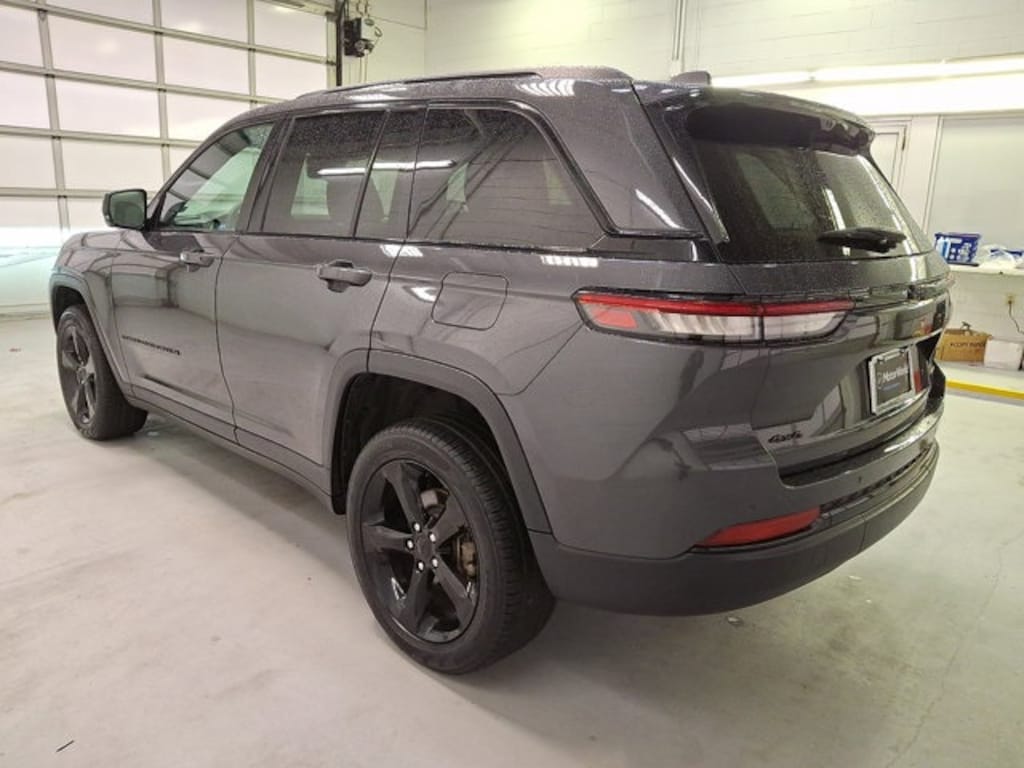 Used 2024 Jeep Grand Cherokee Limited SUV