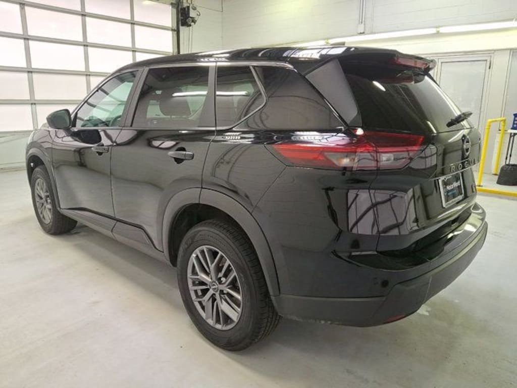 Used 2024 Nissan Rogue S SUV