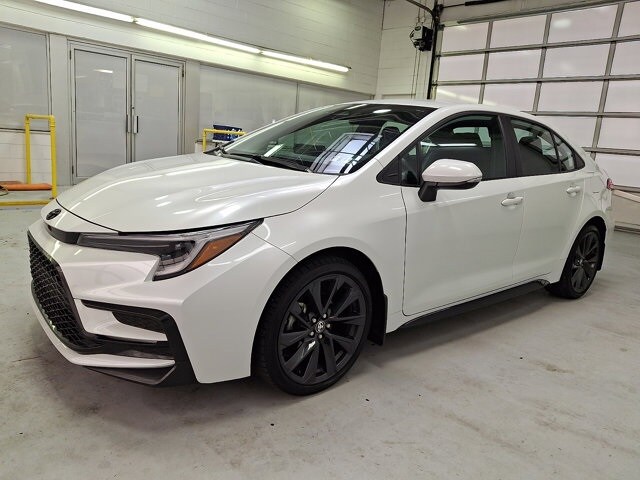 2024 Toyota Corolla SE photo 2