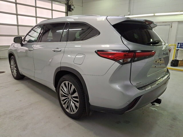 2022 Toyota Highlander Platinum photo 4