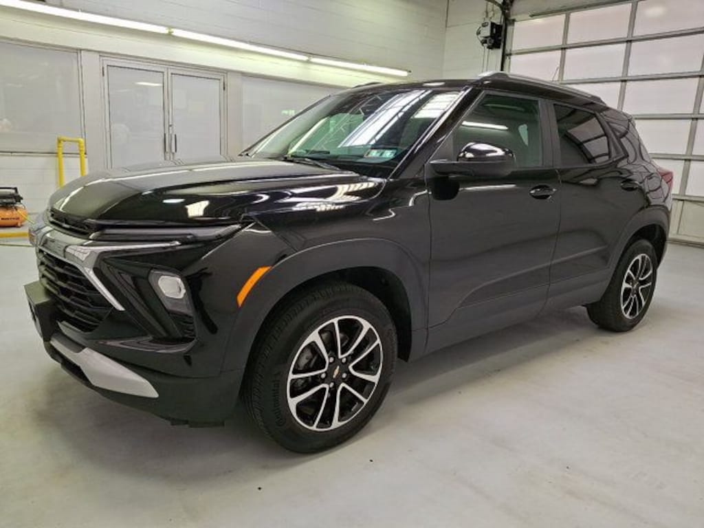 Used 2025 Chevrolet Trailblazer LT SUV