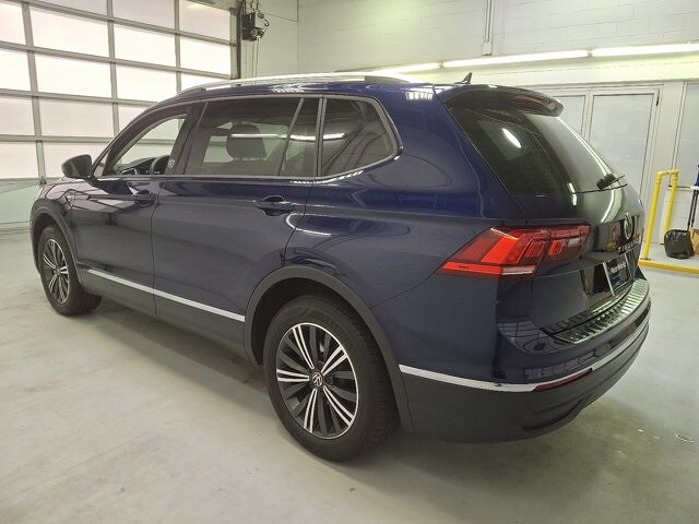 2024 Volkswagen Tiguan Wolfsburg Edition photo 3