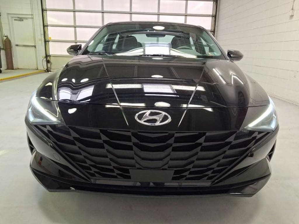 Used 2023 Hyundai Elantra SEL Sedan