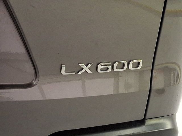 2023 Lexus LX F-Sport - Photo 32
