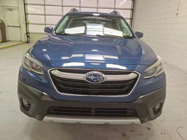 2022 Subaru Outback Limited photo 2