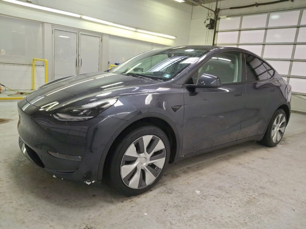 Used 2024 Tesla Model Y Long Range SUV
