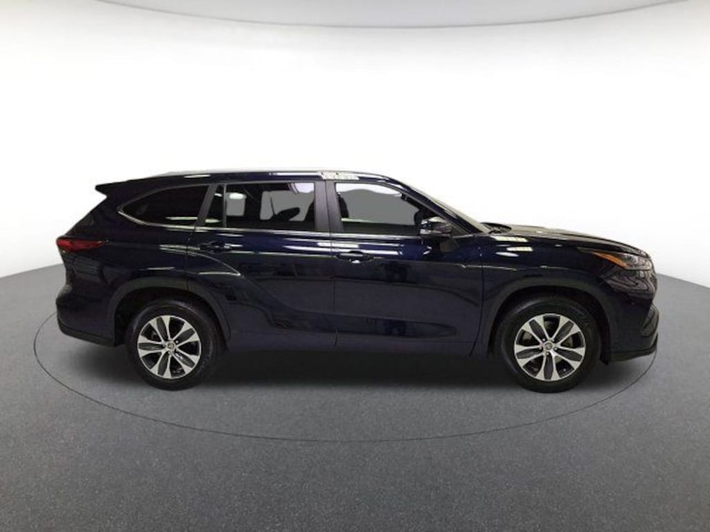Used 2023 Toyota Highlander XLE SUV