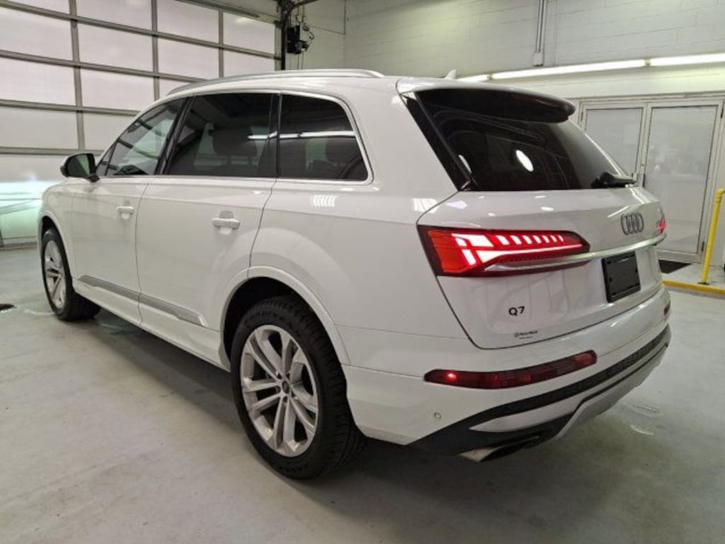 Used 2025 Audi Q7 55 Premium Plus SUV