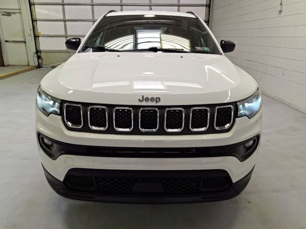 Used 2024 Jeep Compass Latitude Lux SUV