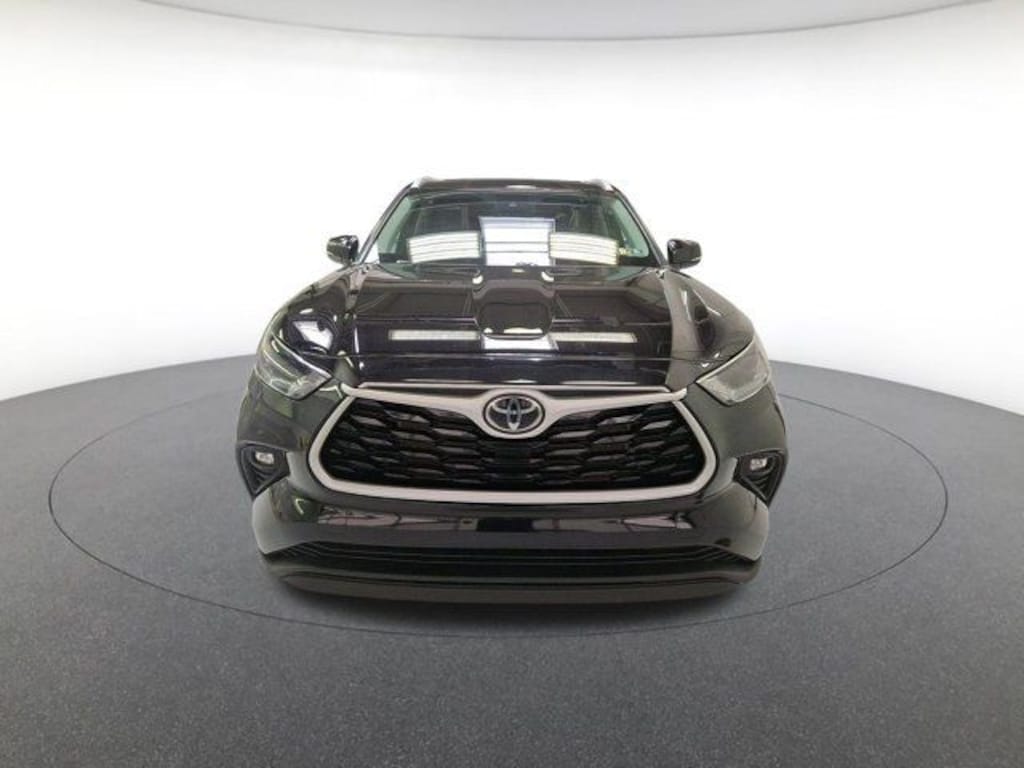 Used 2023 Toyota Highlander XLE SUV