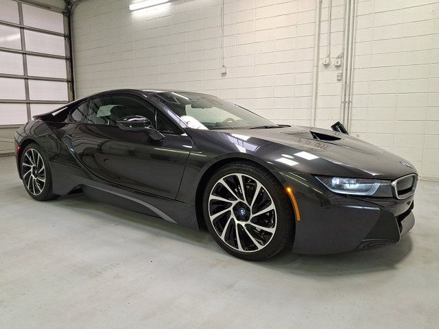 2017 BMW i8 Mega World's photo