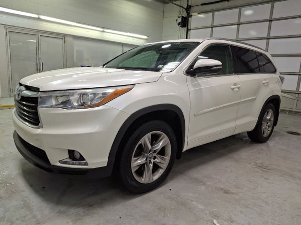 Used 2016 Toyota Highlander Limited SUV