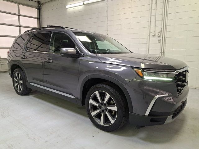 2023 Honda Pilot Elite AWD's photo