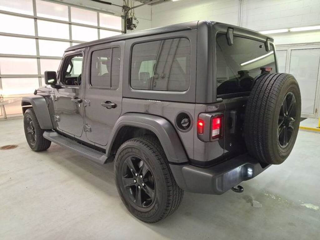 Used 2020 Jeep Wrangler Unlimited Sport Altitude SUV