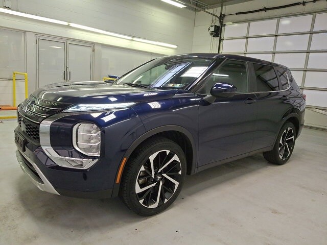 2024 Mitsubishi Outlander SE Ralliart photo 3