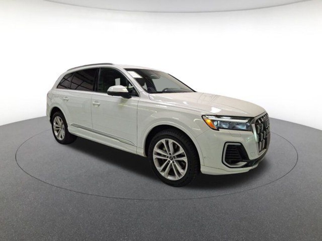 Used 2025 Audi Q7 55 Premium Plus SUV
